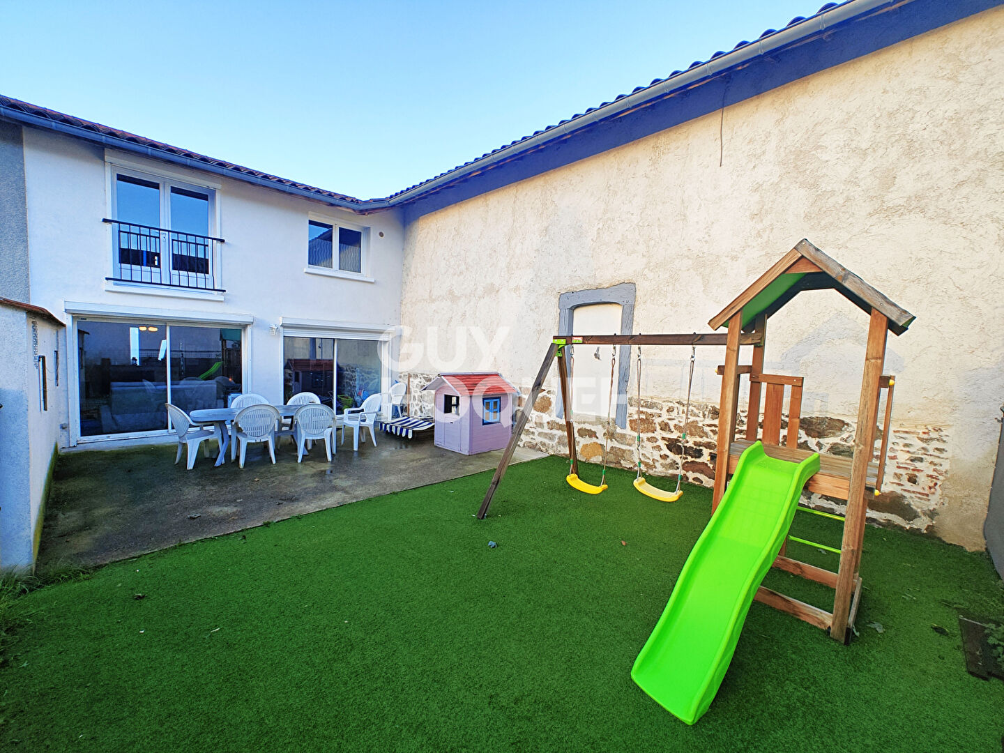 Maison de 140 m2 à Souzy