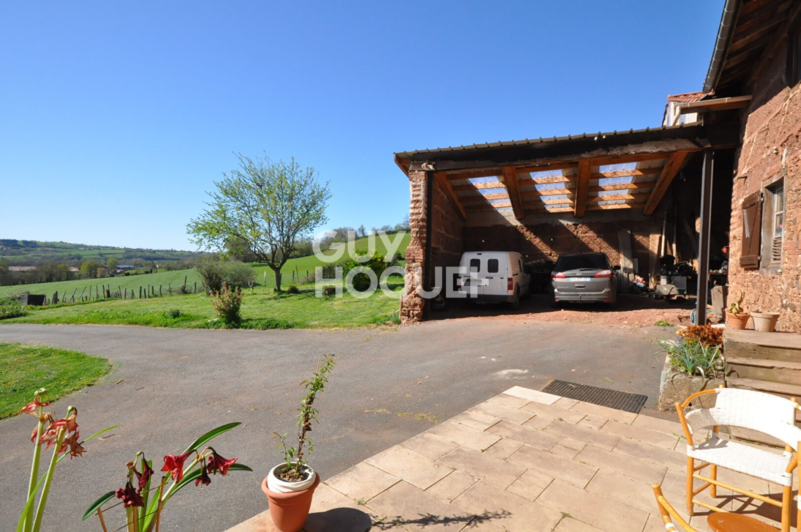 Maison à Meys de 136 m²