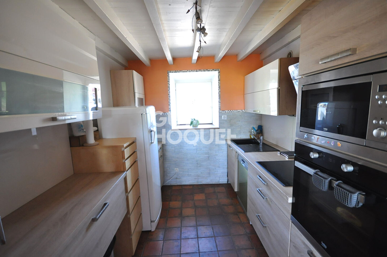 Maison à Meys de 136 m²