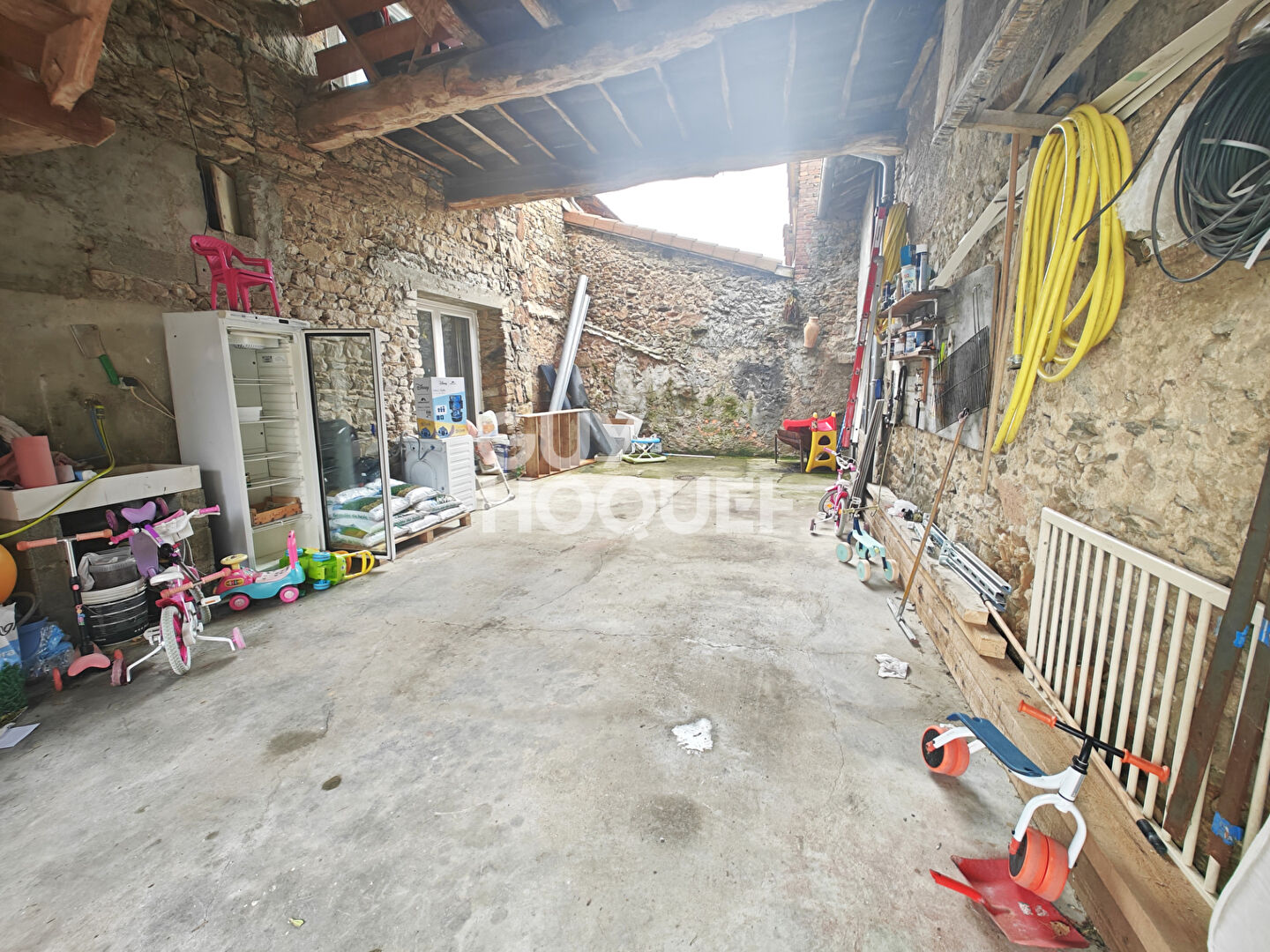 Maison de 115 m2 à Larajasse avec cour intérieure