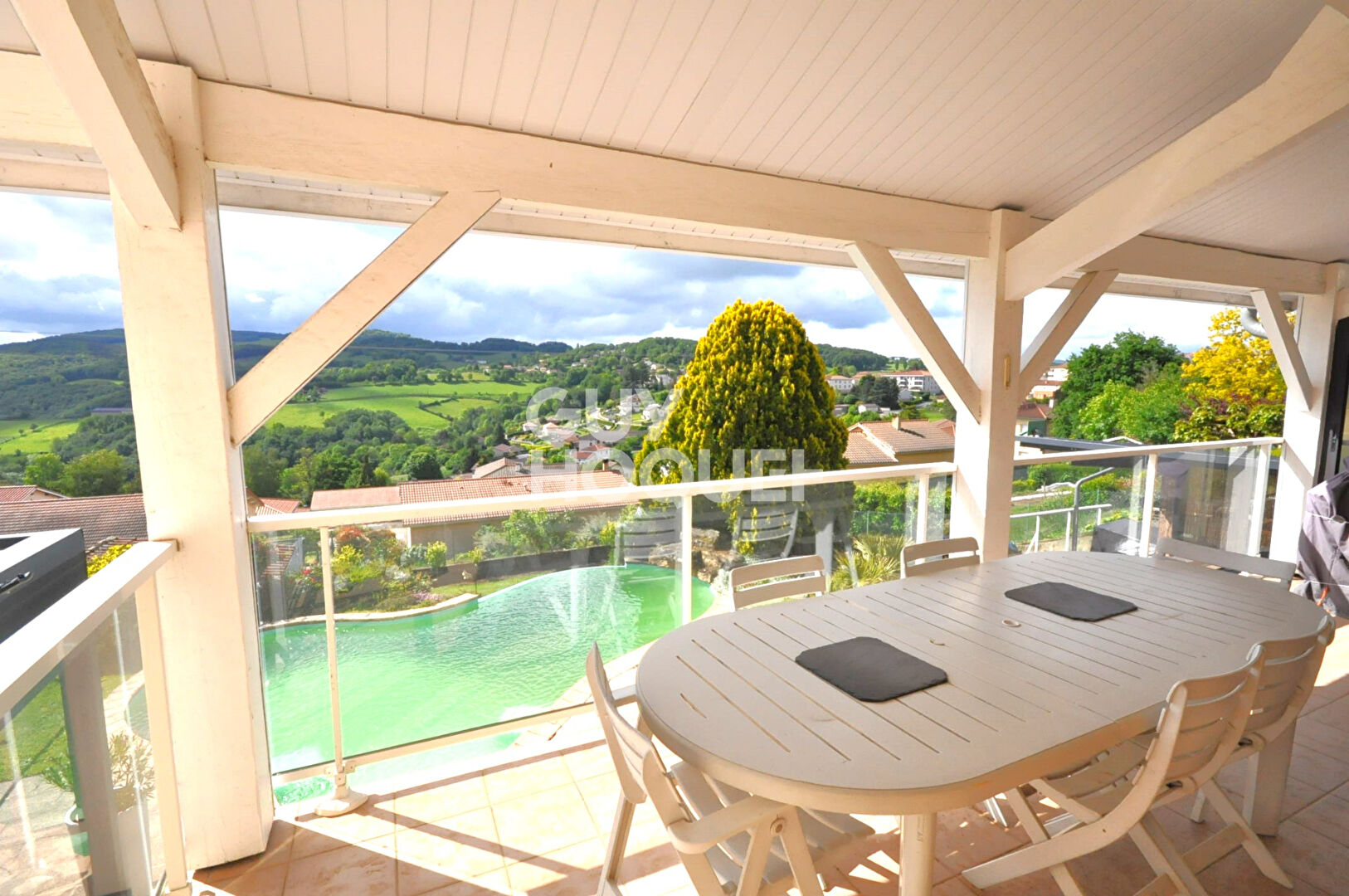 Maison à Saint Martin en Haut de 9 pièces, 165 m2 sur une parcelle de 1004 m²