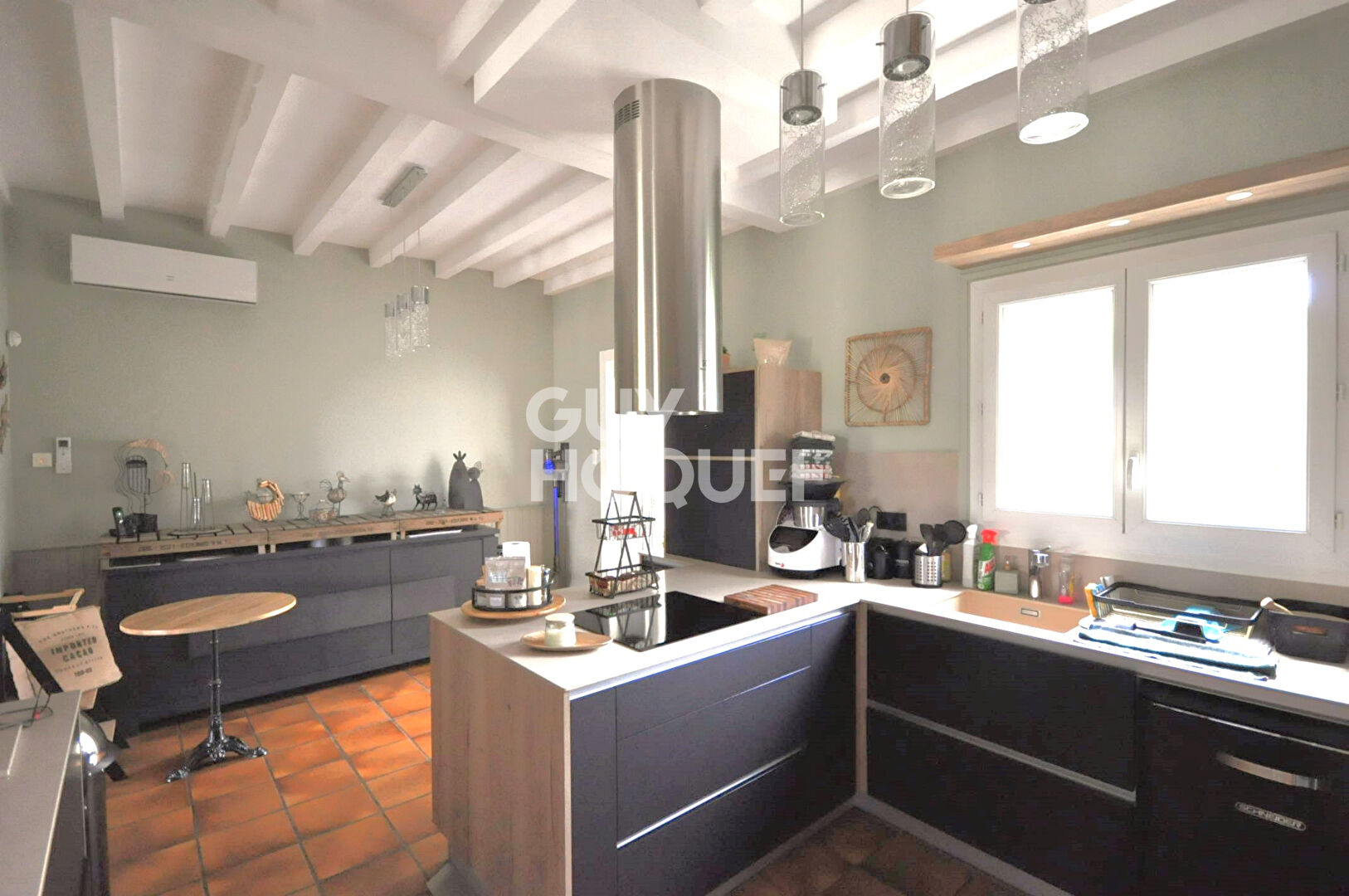 Maison à Saint Martin en Haut de 9 pièces, 165 m2 sur une parcelle de 1004 m²