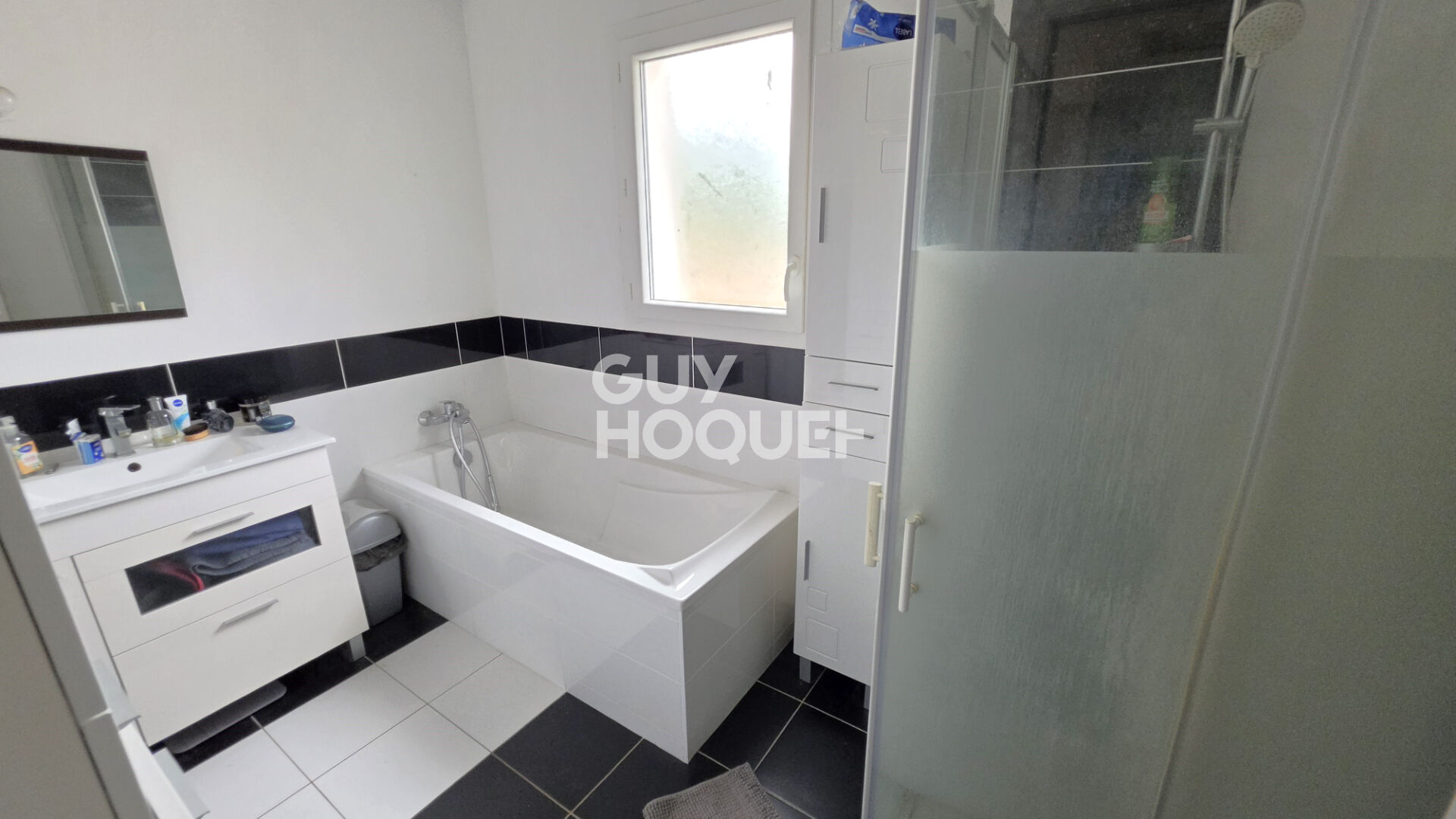Maison à Chazelles-sur-Lyon de 92 m² sur une parcelle de 449 m²