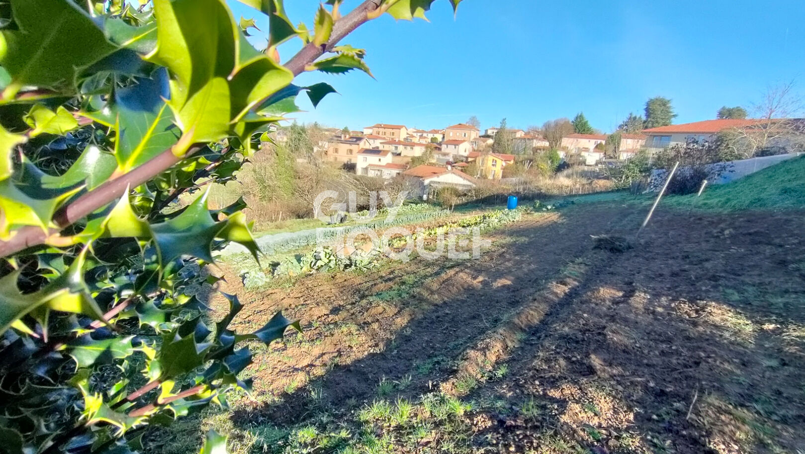 Terrain de 1574 m² à Saint Martin en Haut centre