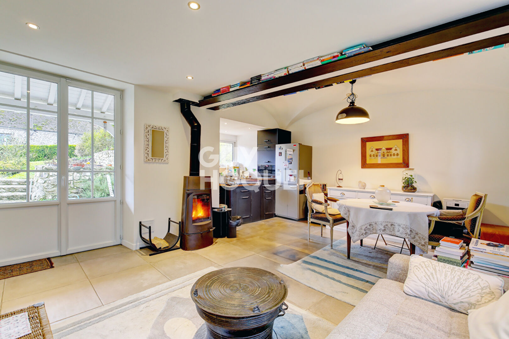 Superbe Demeure Montchauvet SUR 1000M2 de terrain paysagé, 4 chambres