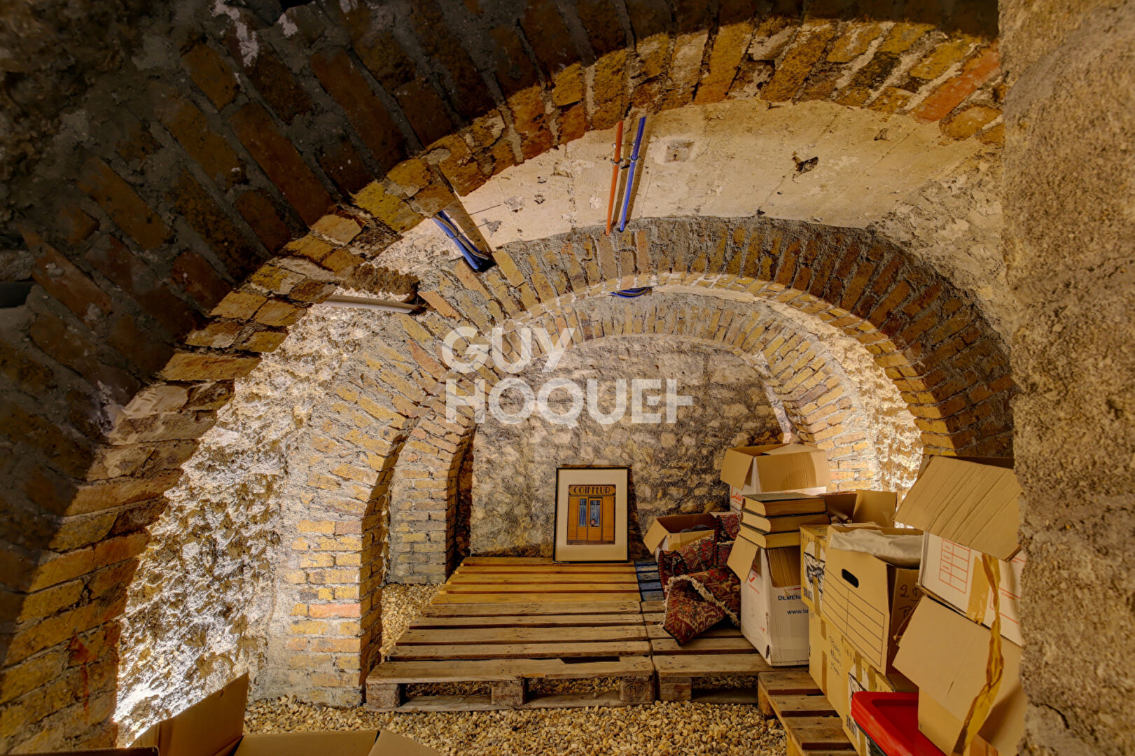 Superbe Demeure Montchauvet SUR 1000M2 de terrain paysagé, 4 chambres