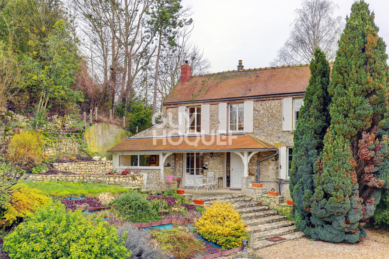 Superbe Demeure Montchauvet SUR 1000M2 de terrain paysagé, 4 chambres