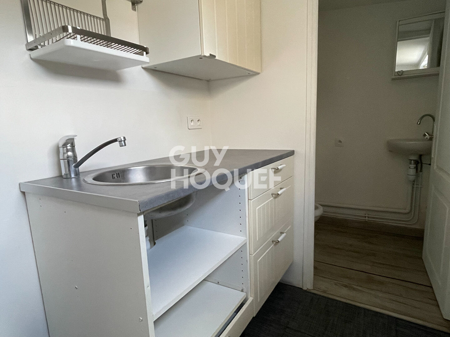 Local commercial en plein centre ville d'Ezy sur Eure