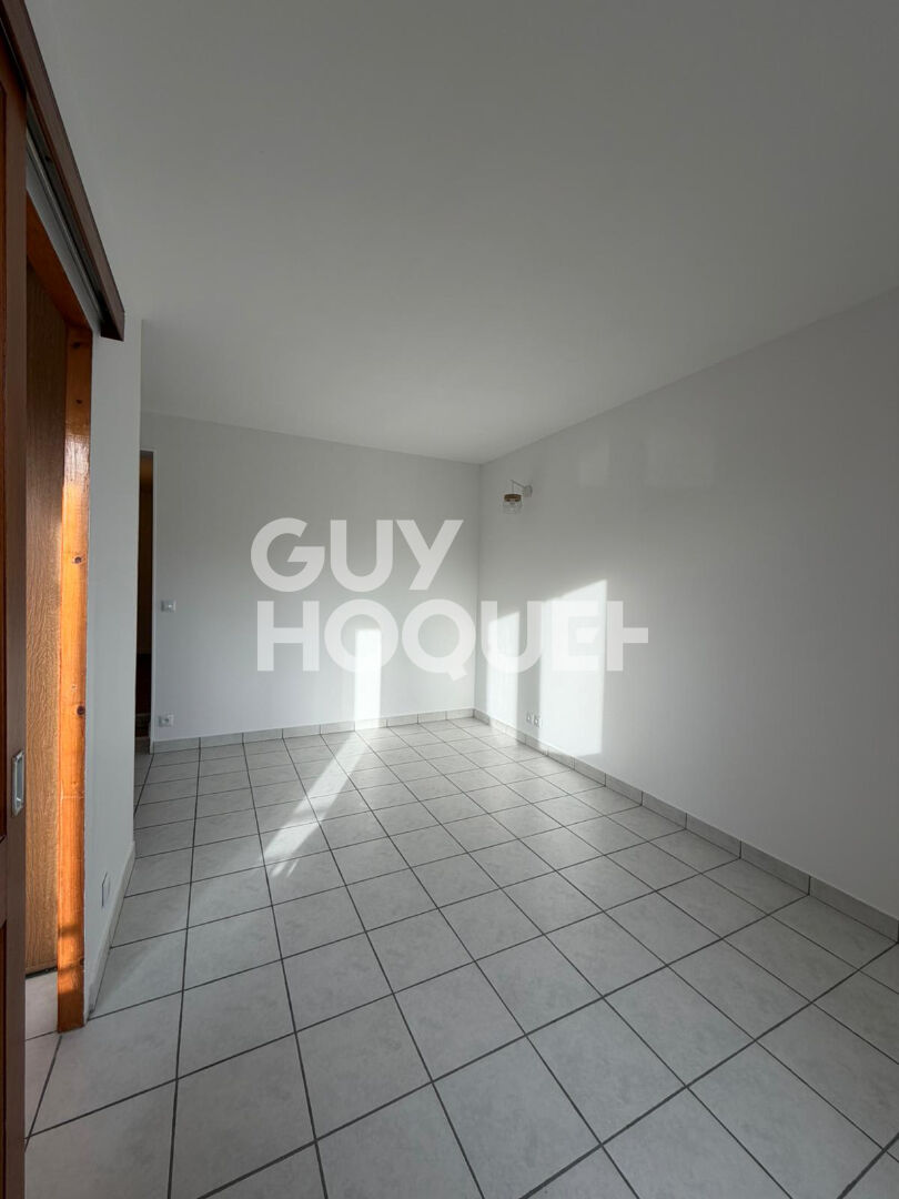 Appartement  Centre Ville HOUDAN