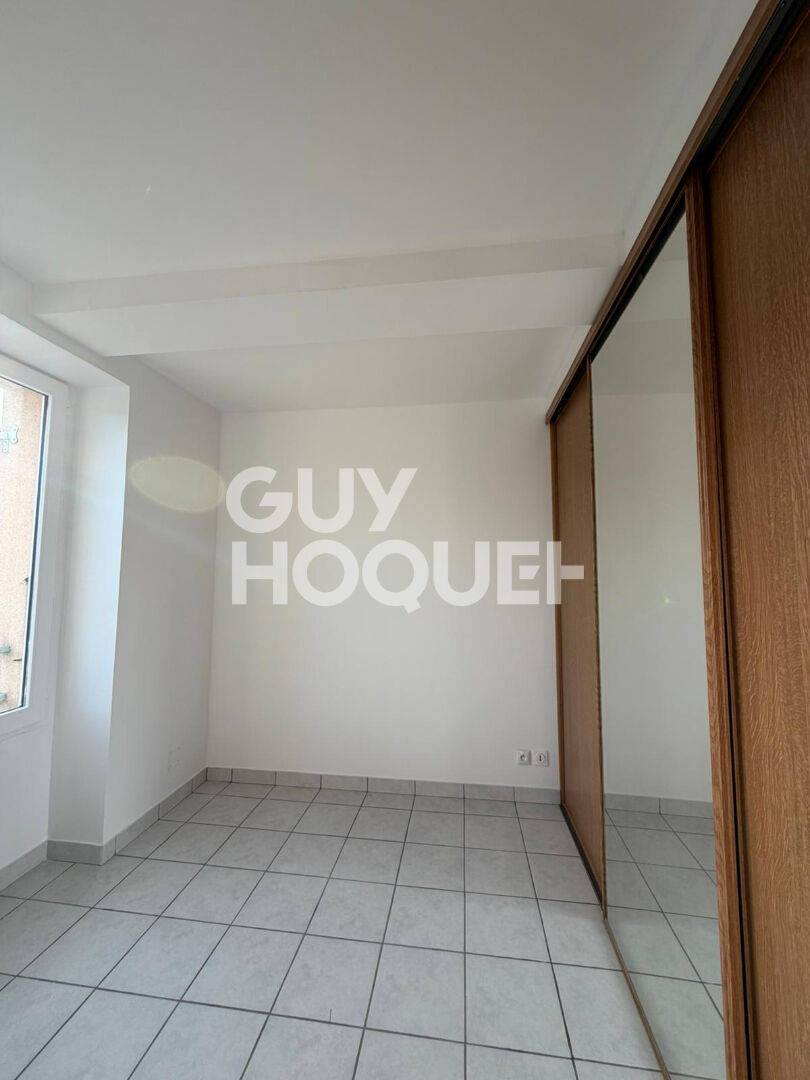 Appartement  Centre Ville HOUDAN