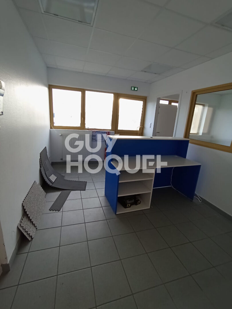 A LOUER BÂTIMENT PROFESSIONNEL / ATELIER - MARCILLY-LA-CAMPAGNE (27)