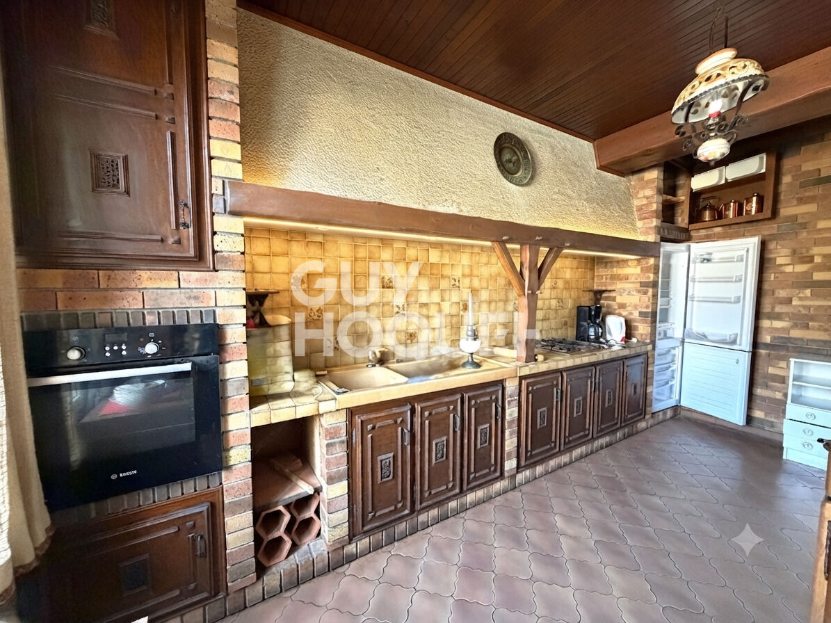 Maison familiale 4 chambres à vendre à Sorel-Moussel (28260) ? Sous-sol total, dépendances et jardin