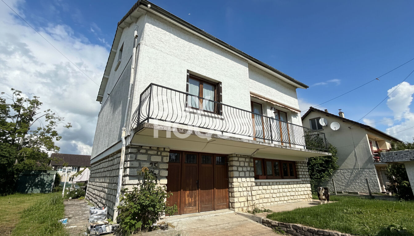 Maison Ivry La Bataille
