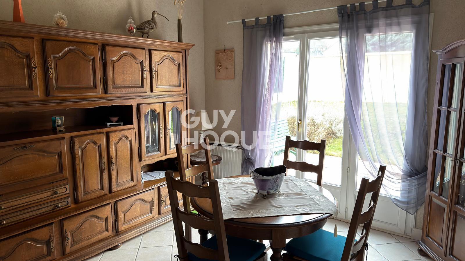 COUP DE COEUR À ANET BELLE MAISON FAMILIALE AUX BEAUX VOLUMES