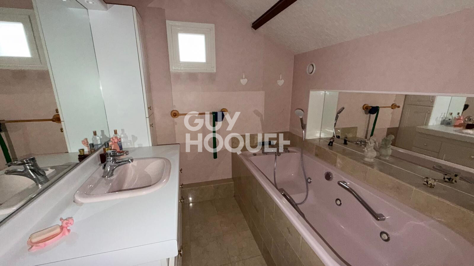 COUP DE COEUR À ANET BELLE MAISON FAMILIALE AUX BEAUX VOLUMES