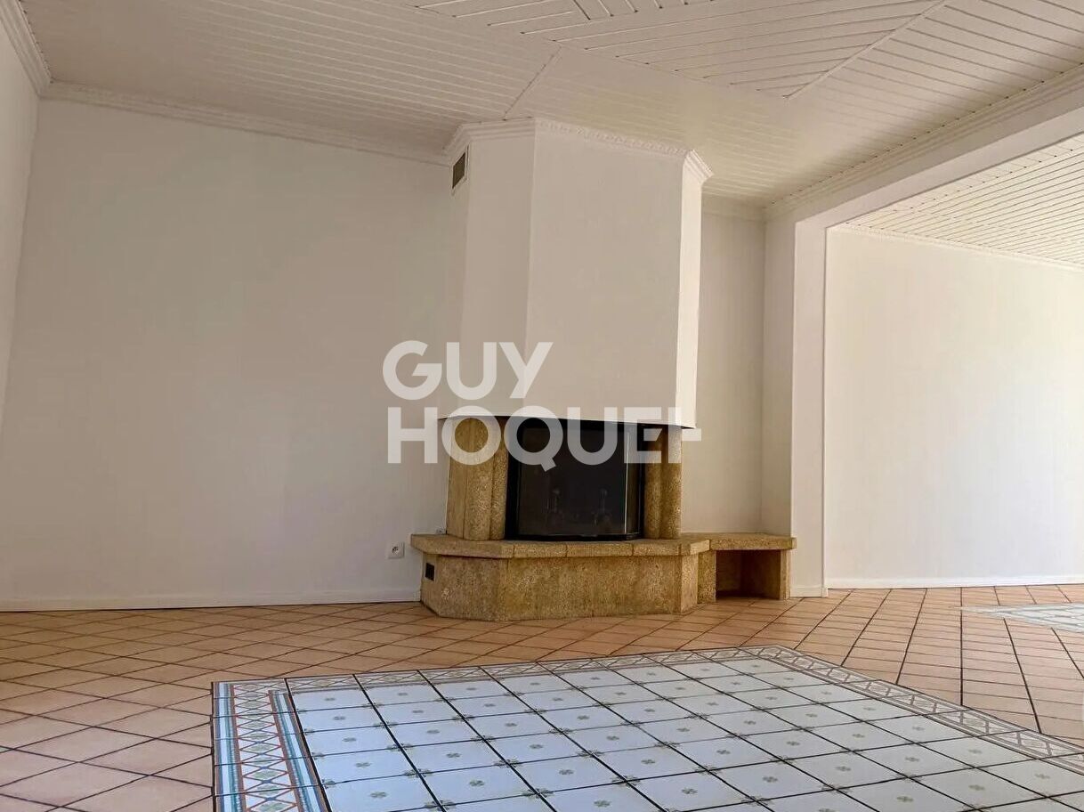 Maison à vendre à Marcilly-sur-Eure (27810)  128 m²  5 chambres  Terrain 1 000 m²