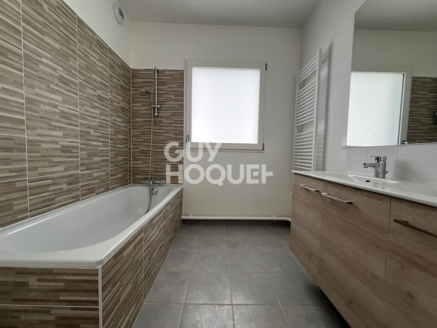 Appartement Stains 5 pièce(s) 101.50 m2