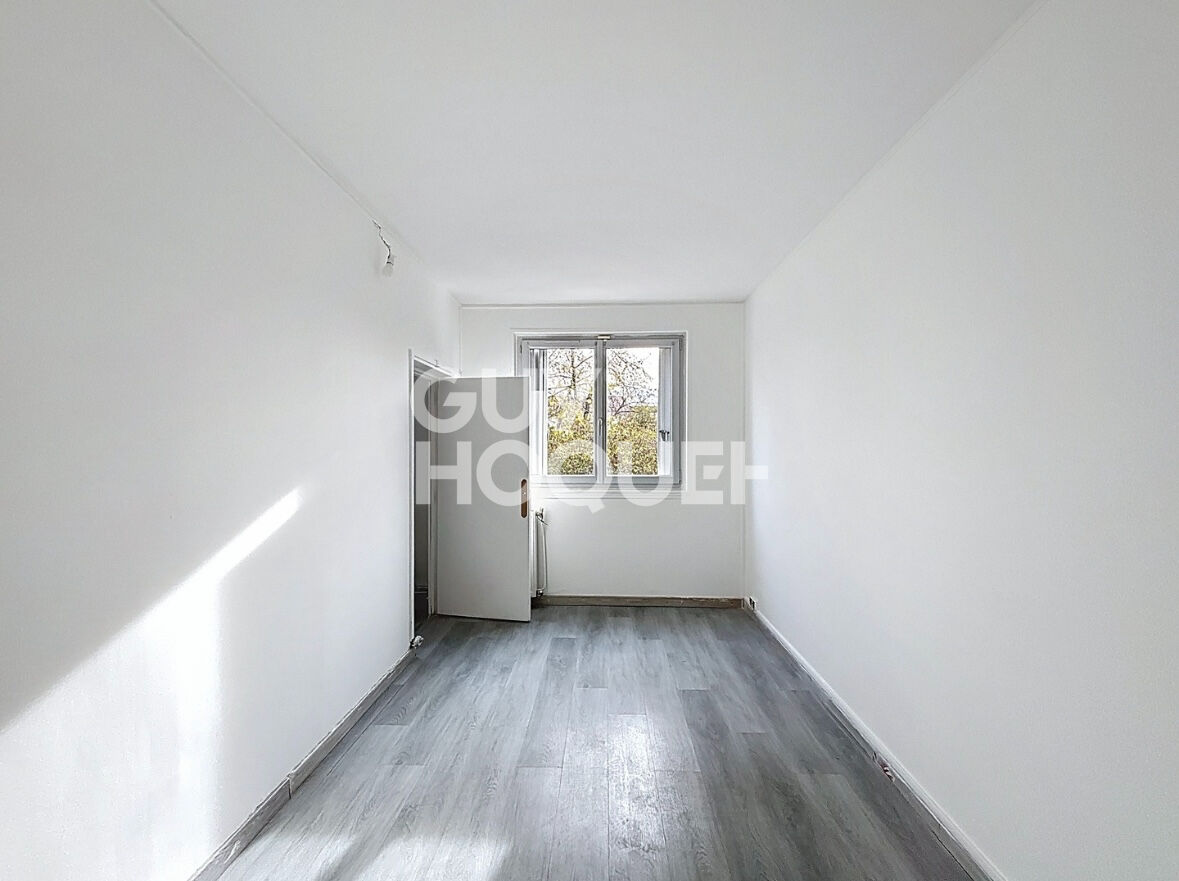 Appartement Stains 4 pièce(s) 68.73 m2