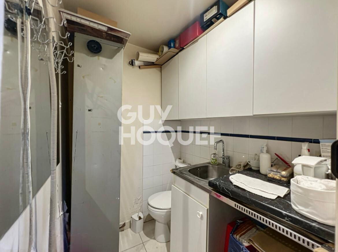 Local commercial Saint Denis