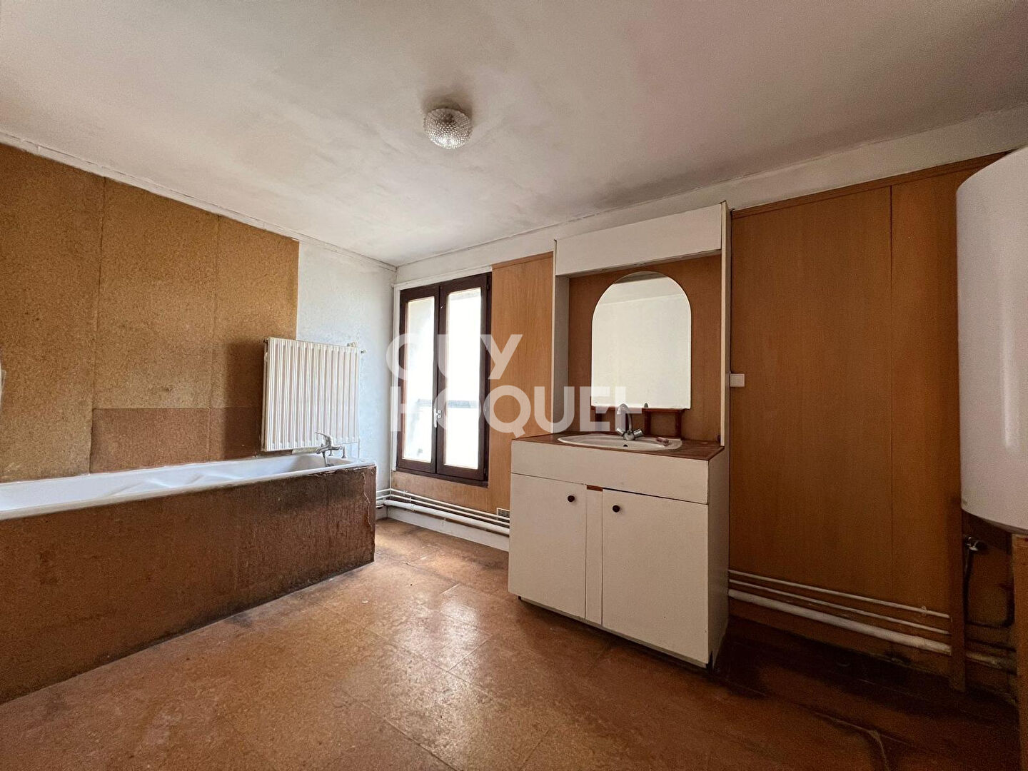 Espace commercial et habitation