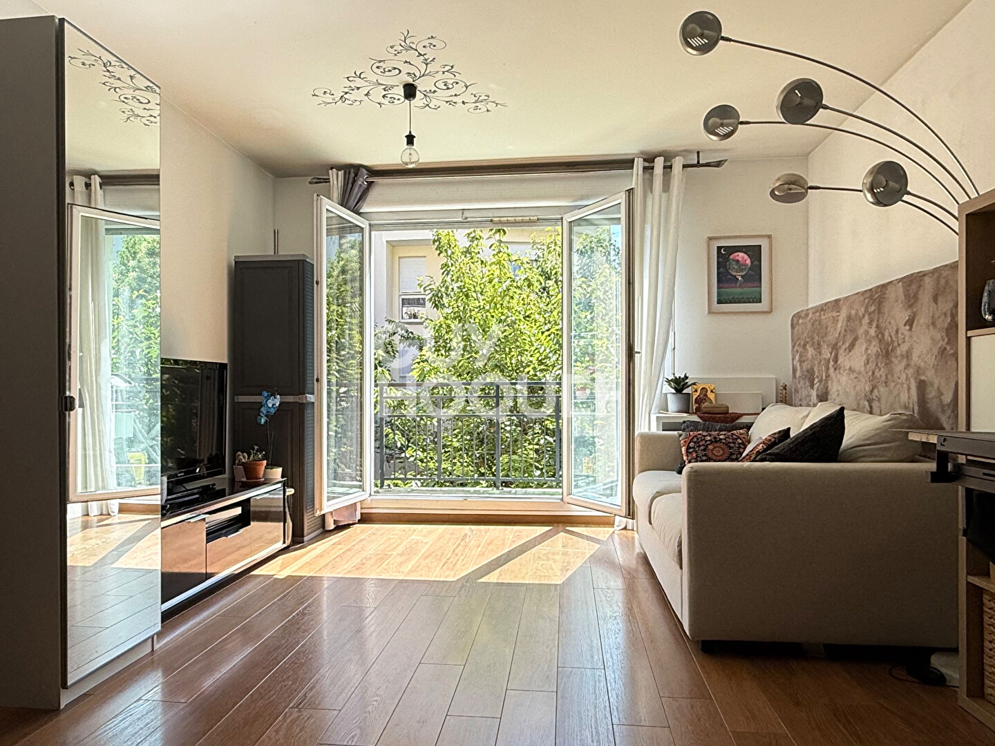 Appartement Villeneuve La Garenne 2 pièce(s) 50.87 m2