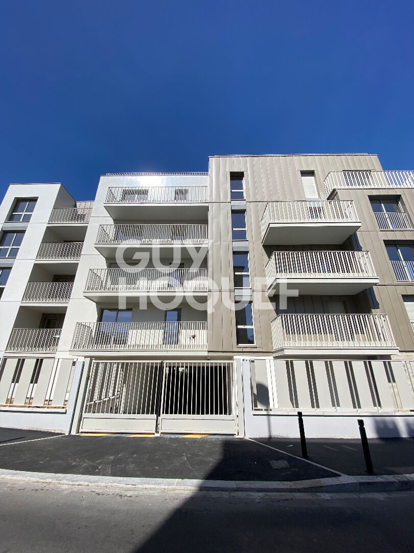 Appartement Aubervilliers 5 pièce(s) 111.6 m2