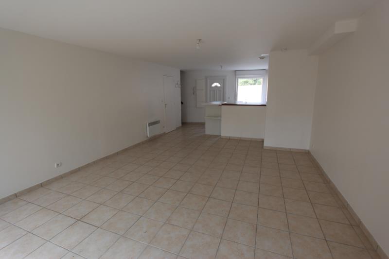 À vendre, appartement en duplex 3 pièces à Ezy Sur Eure (27530), centre-ville à pied.