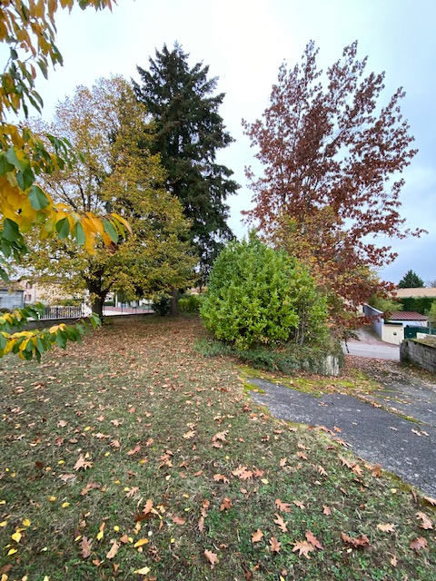 Terrain viabilisé Saint Laurent de Mure 900 m²