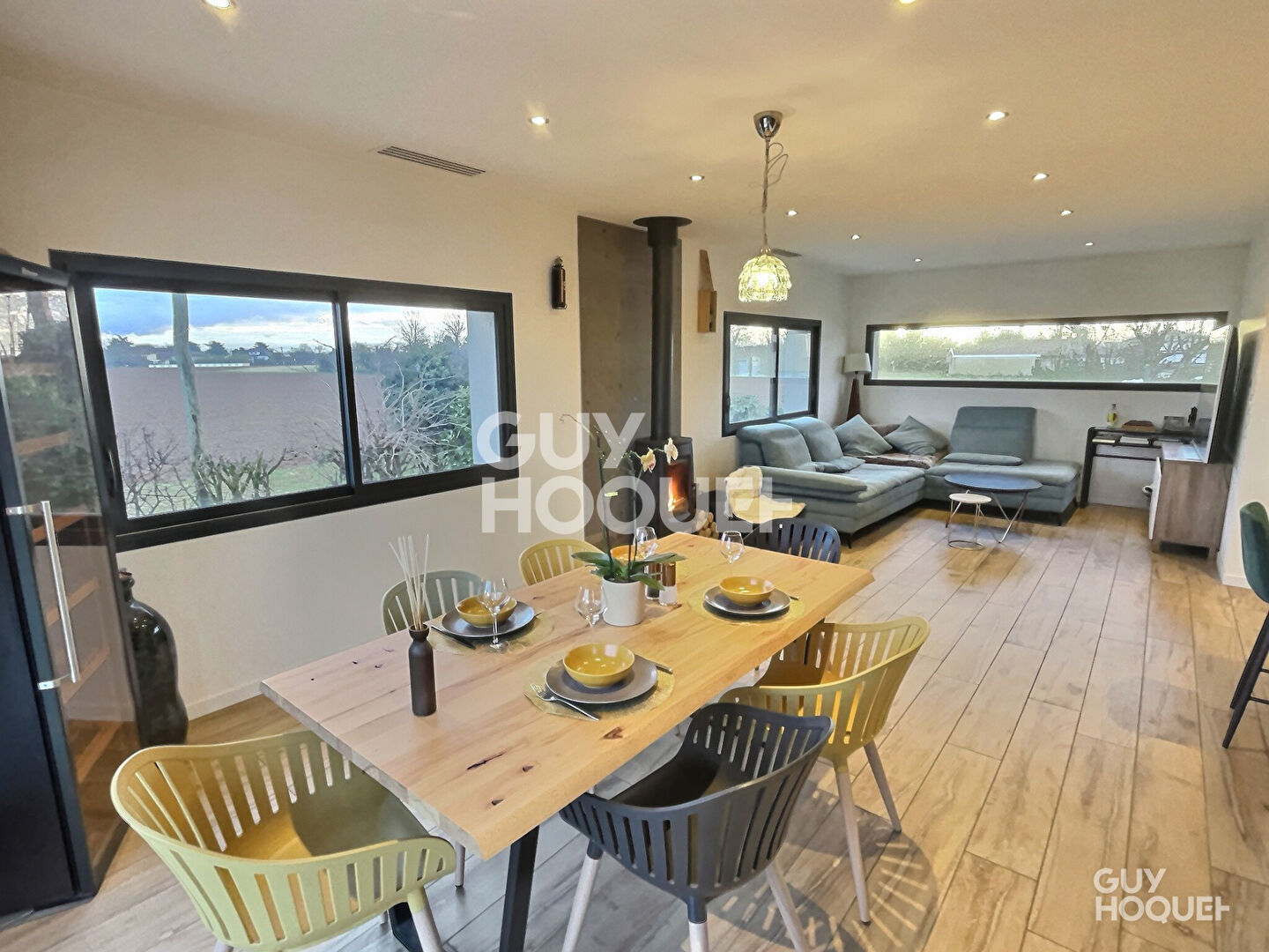 Maison moderne à vendre à Saint Bonnet de Mure - 4 pièces, piscine et confort absolu !