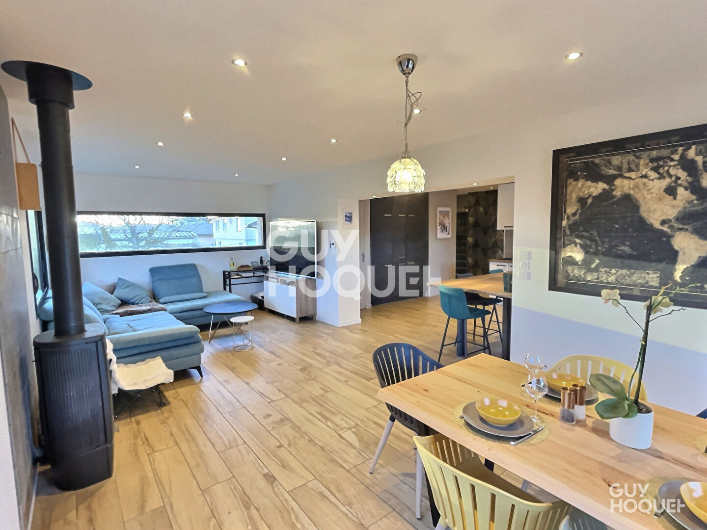 Maison moderne à vendre à Saint Bonnet de Mure - 4 pièces, piscine et confort absolu !