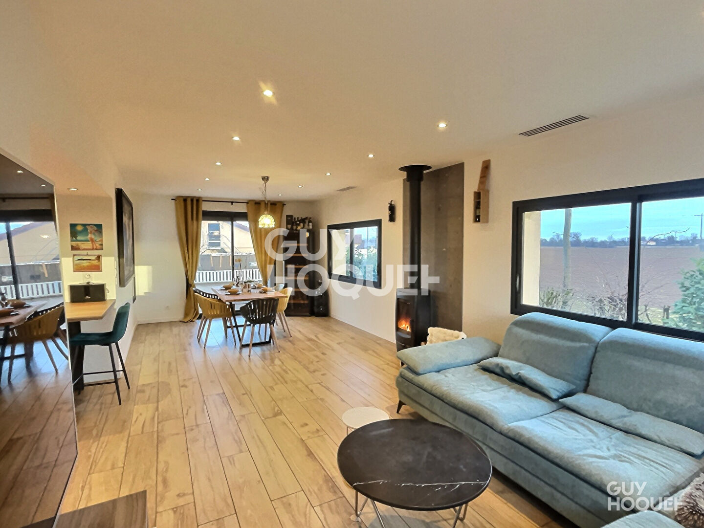 Maison moderne à vendre à Saint Bonnet de Mure - 4 pièces, piscine et confort absolu !