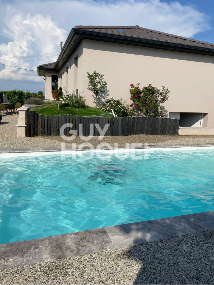 Maison moderne à vendre à Saint Bonnet de Mure - 4 pièces, piscine et confort absolu !