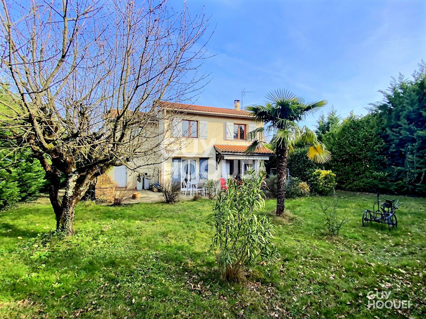 Maison spacieuse à vendre à Saint Bonnet de Mure - 4 chambres