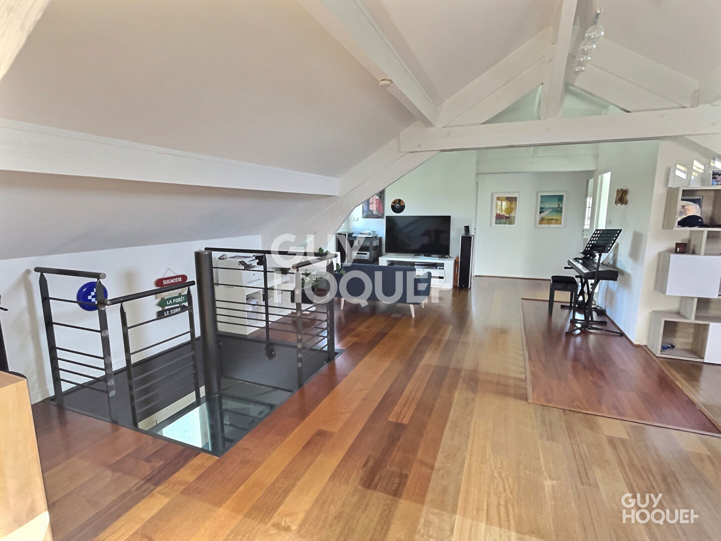 Maison d'exception à vendre à Chamagnieu - 8 pièces, piscine, grand terrain