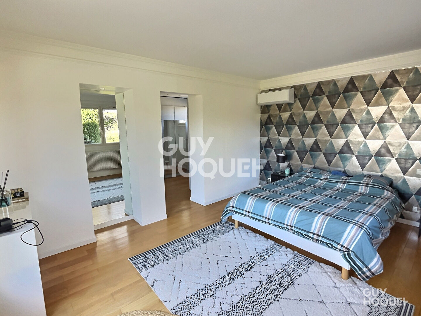 Maison d'exception à vendre à Chamagnieu - 8 pièces, piscine, grand terrain