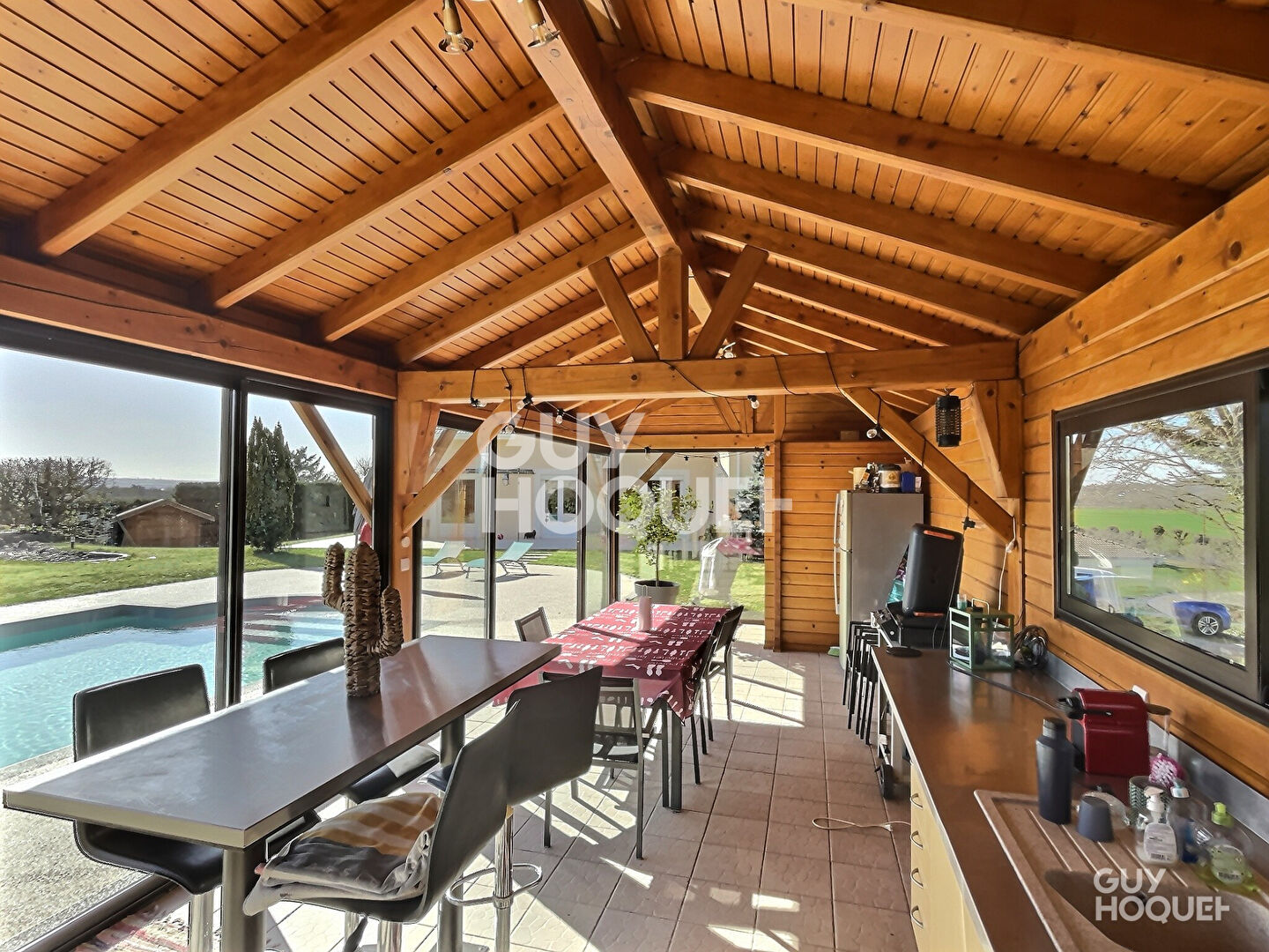 Maison d'exception à vendre à Chamagnieu - 8 pièces, piscine, grand terrain