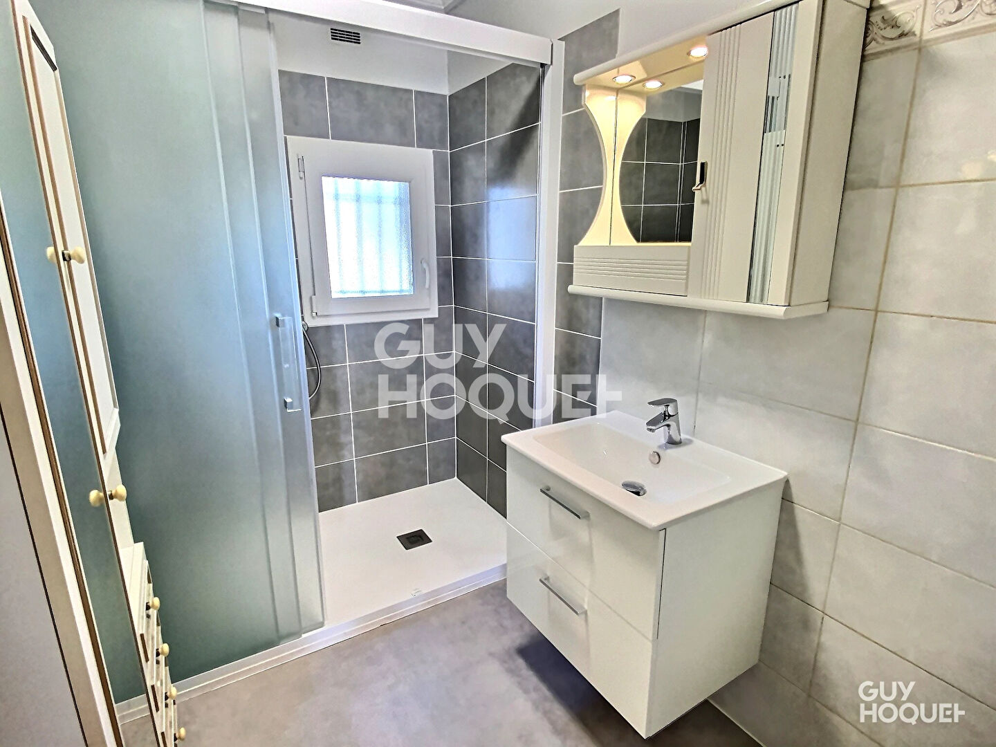 GRAND T3 EN REZ DE JARDIN