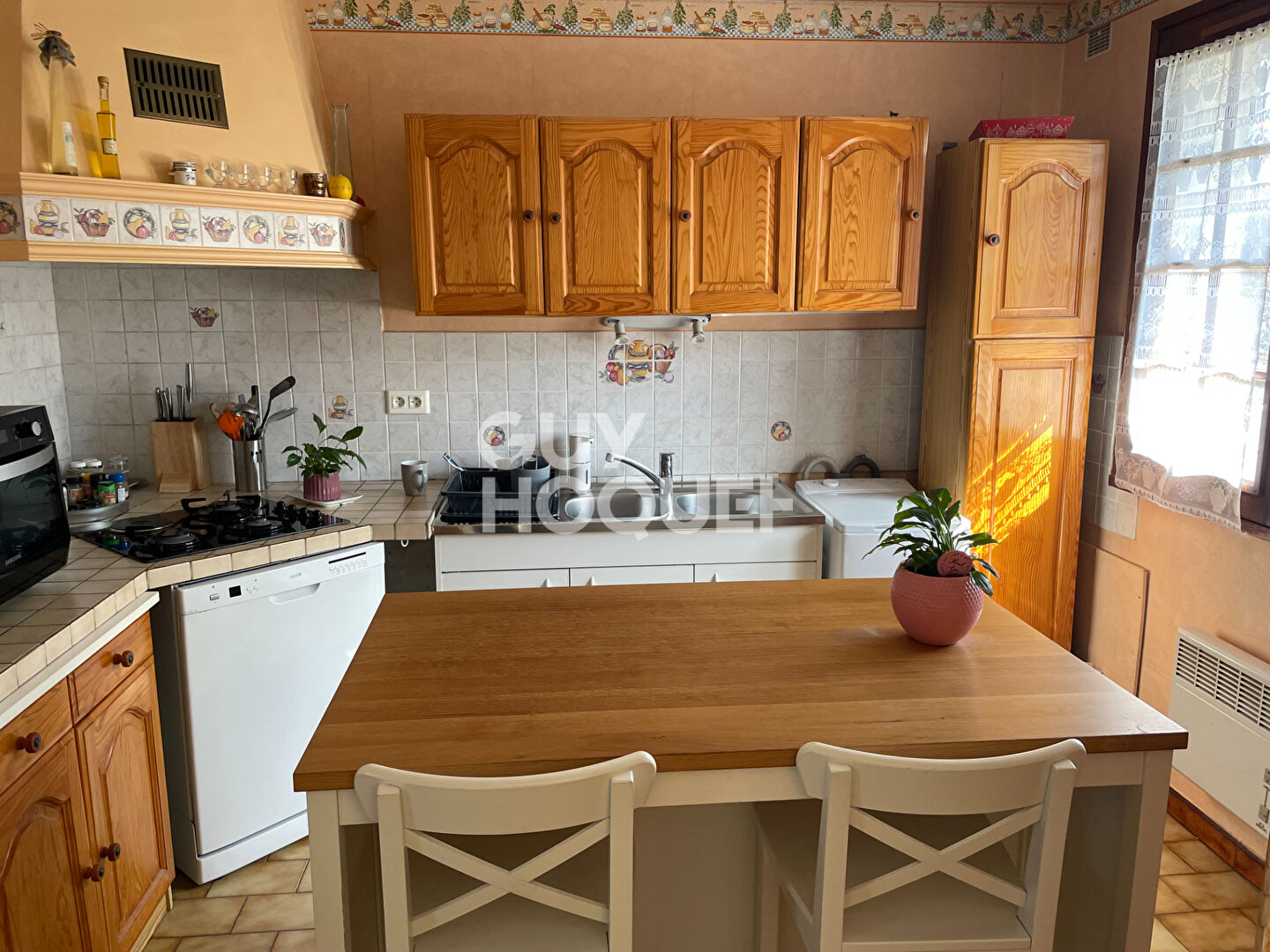 T4 AVEC GARAGE - Proche centre