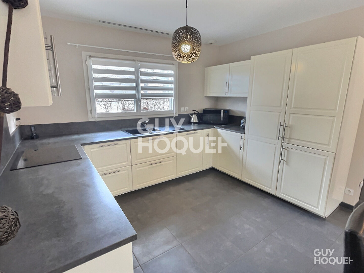 Maison récente 4 pièces à vendre à Saint Laurent de Mure - 375 000 