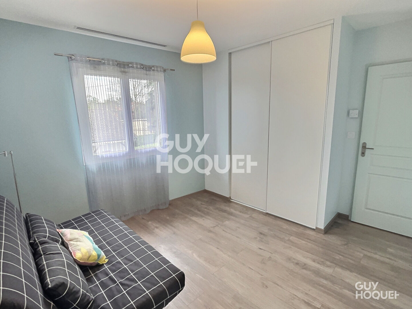 Maison récente 4 pièces à vendre à Saint Laurent de Mure - 375 000 