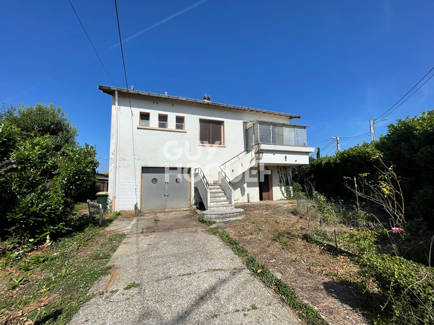 Maison sur  2 niveaux à rénover - 250 000 