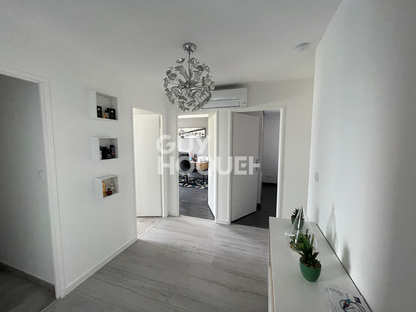 Maison contemporaine 5 pièces à vendre à Saint Laurent de Mure - Réf 4724
