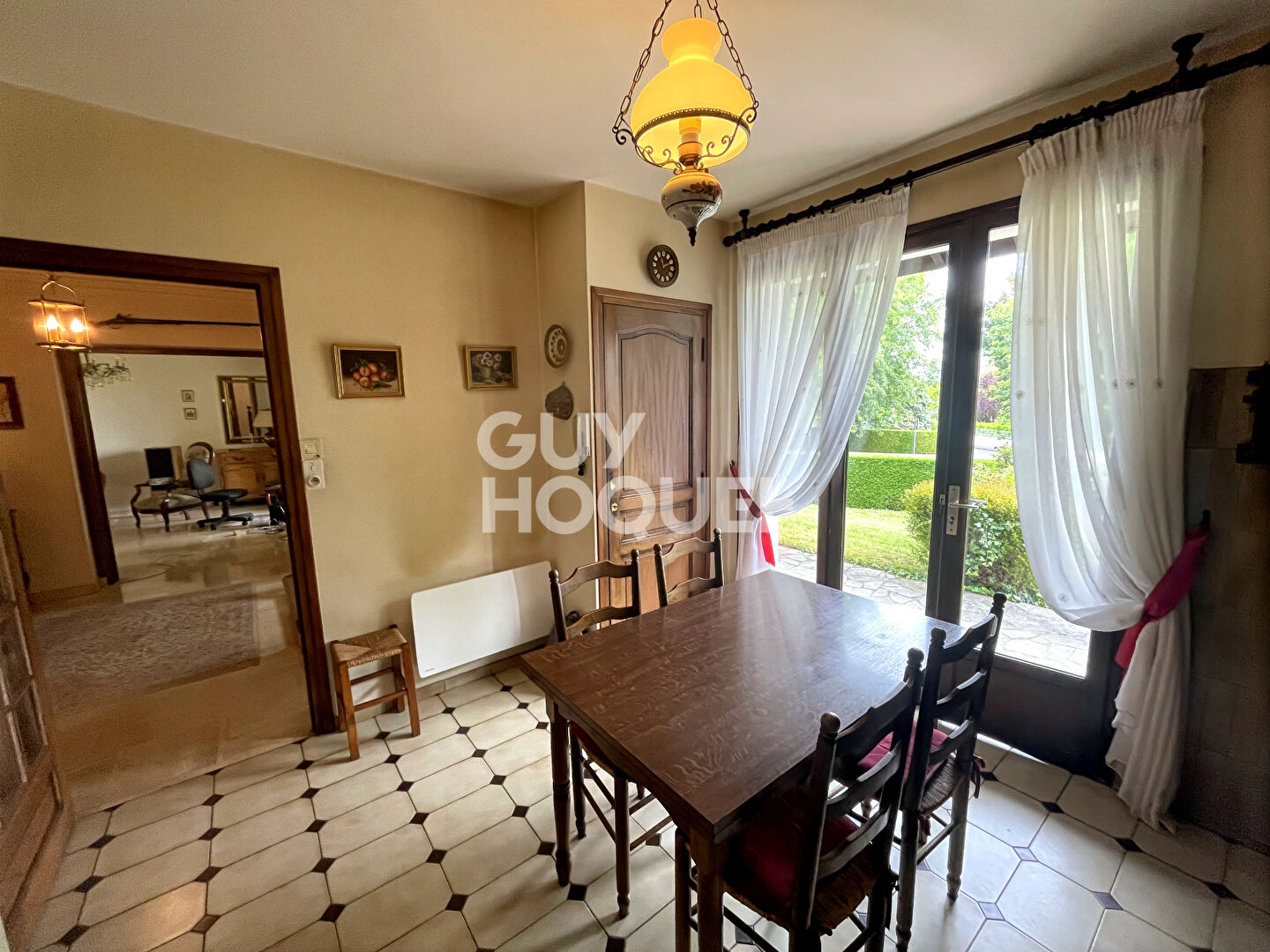 Maison hauteurs Saint Bonnet de Mure - 420 000 