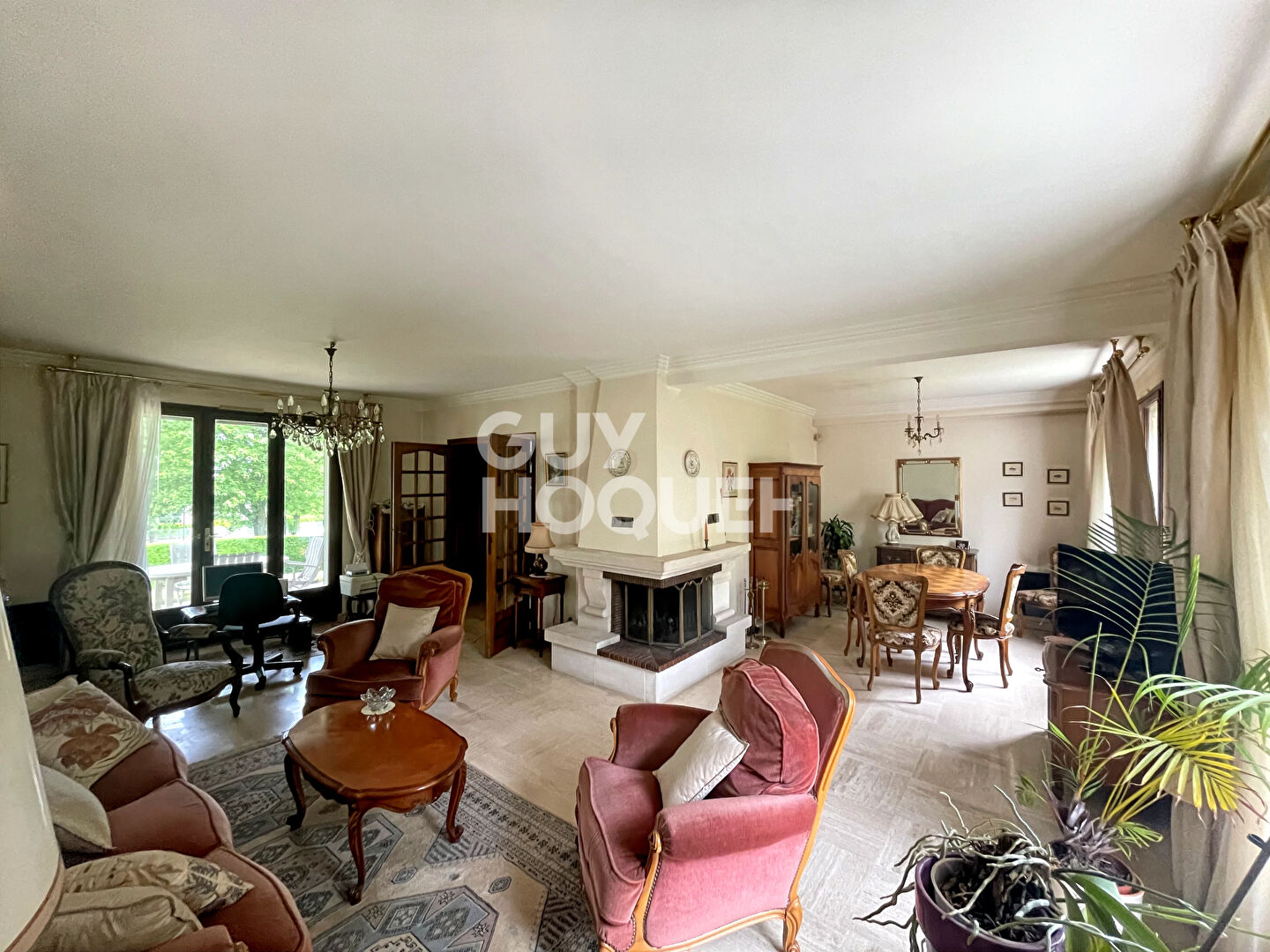 Maison hauteurs Saint Bonnet de Mure - 420 000 
