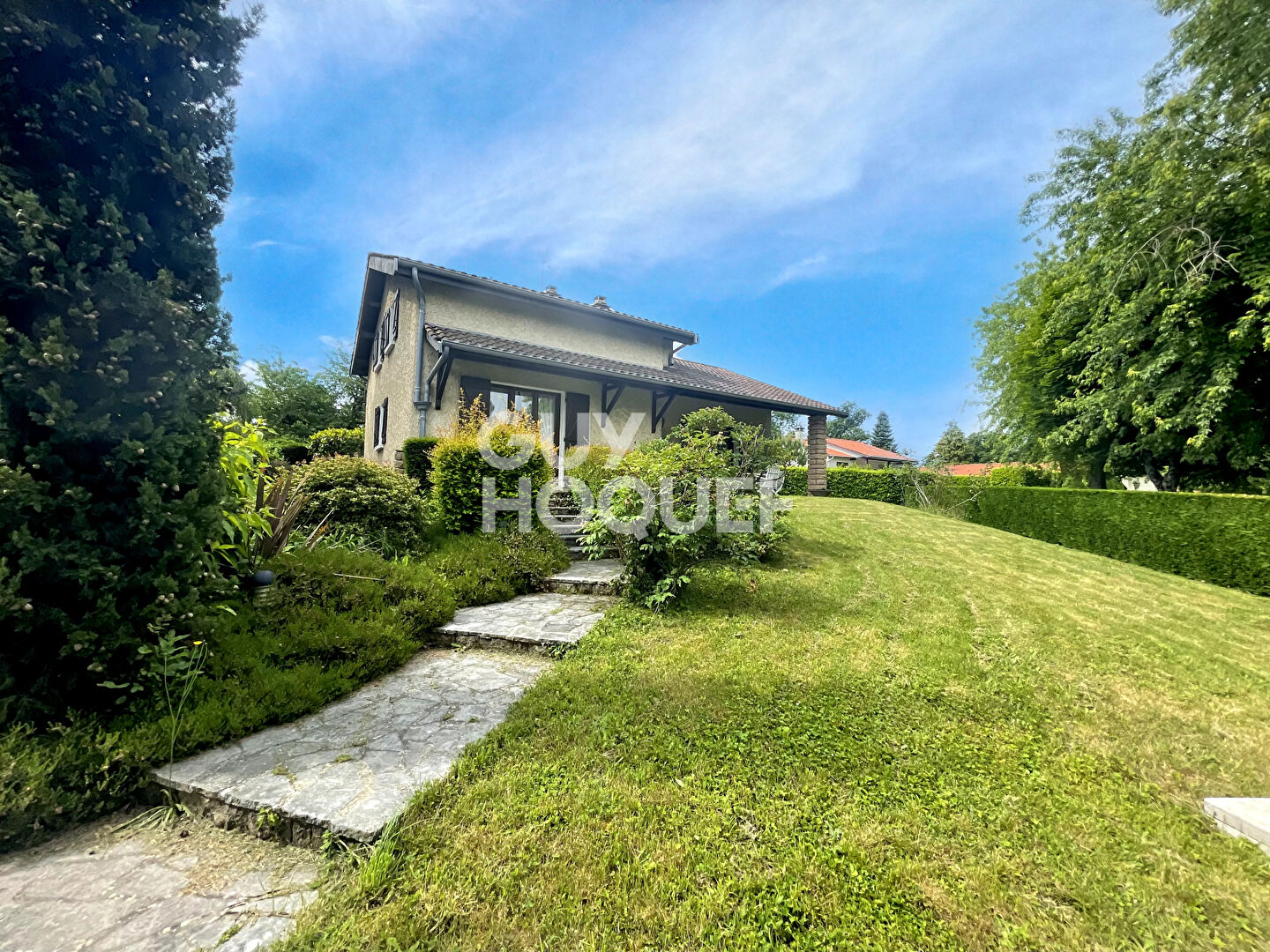 Maison hauteurs Saint Bonnet de Mure - 420 000 