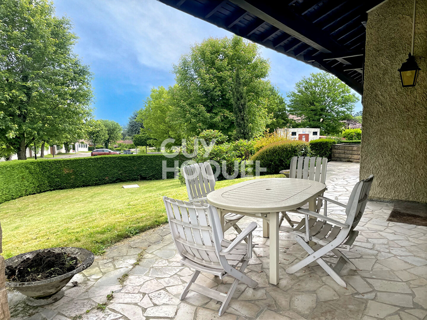 Maison hauteurs Saint Bonnet de Mure - 420 000 