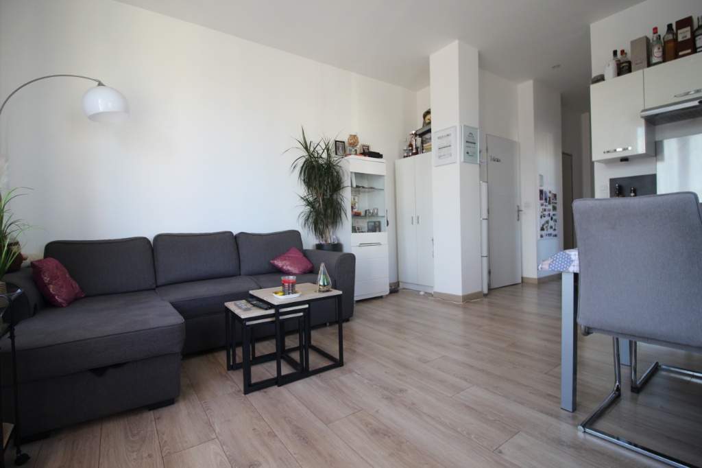 À louer : Appartement de 2 pièces à Elne, idéal pour les amateurs de soleil et de croissants !
