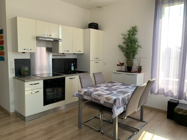 À louer : Appartement de 2 pièces à Elne, idéal pour les amateurs de soleil et de croissants !