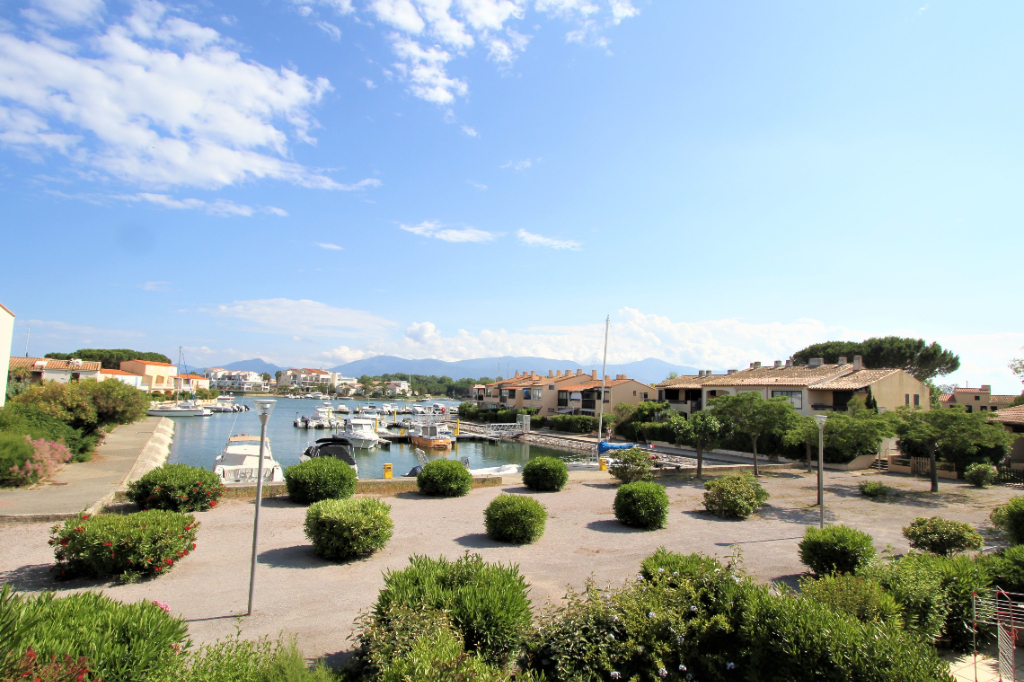 SAINT CYPRIEN : appartement F1 (31 m²) en location de Septembre à Juin