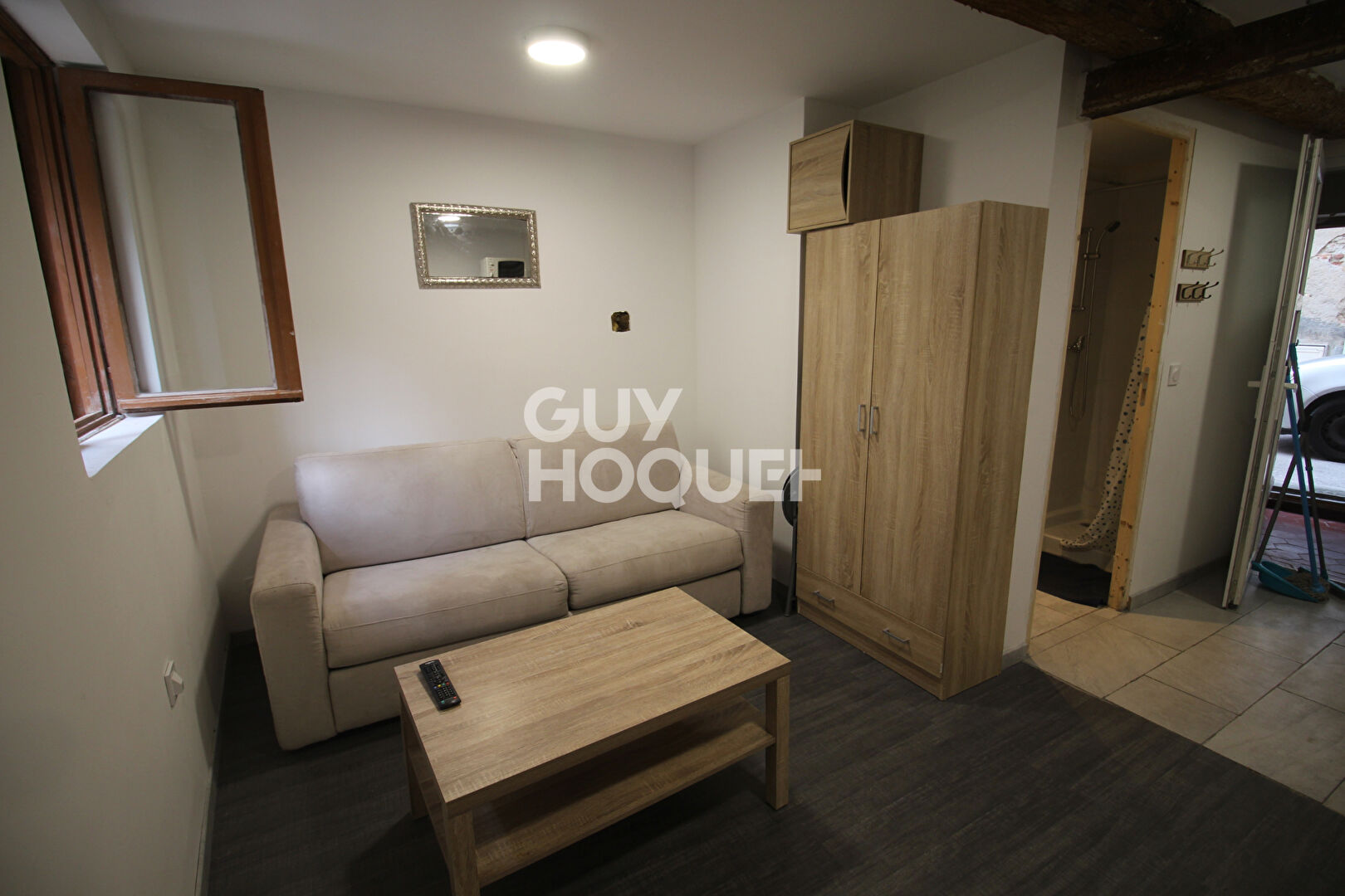 Location : appartement T1 (14 m²) à SAINT HIPPOLYTE
